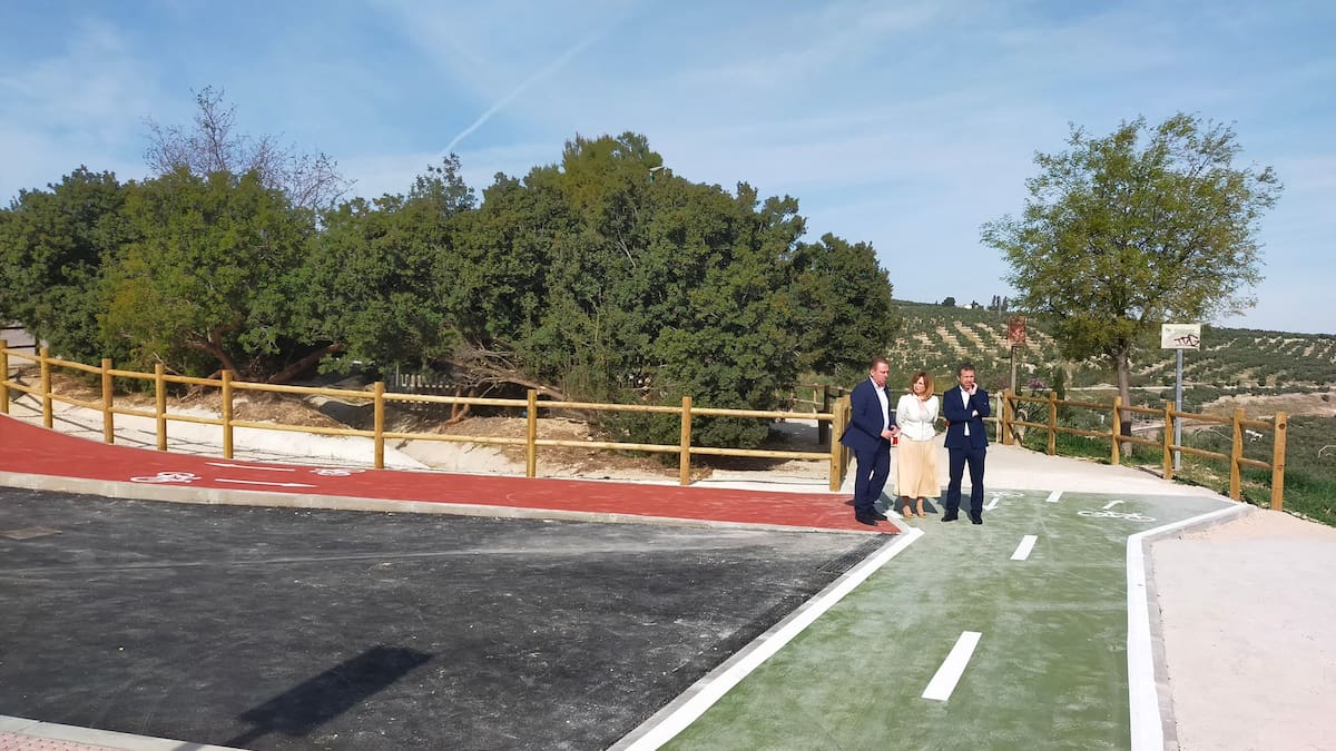La entrada de la Vía Verde del Aceite, ahora más accesible
