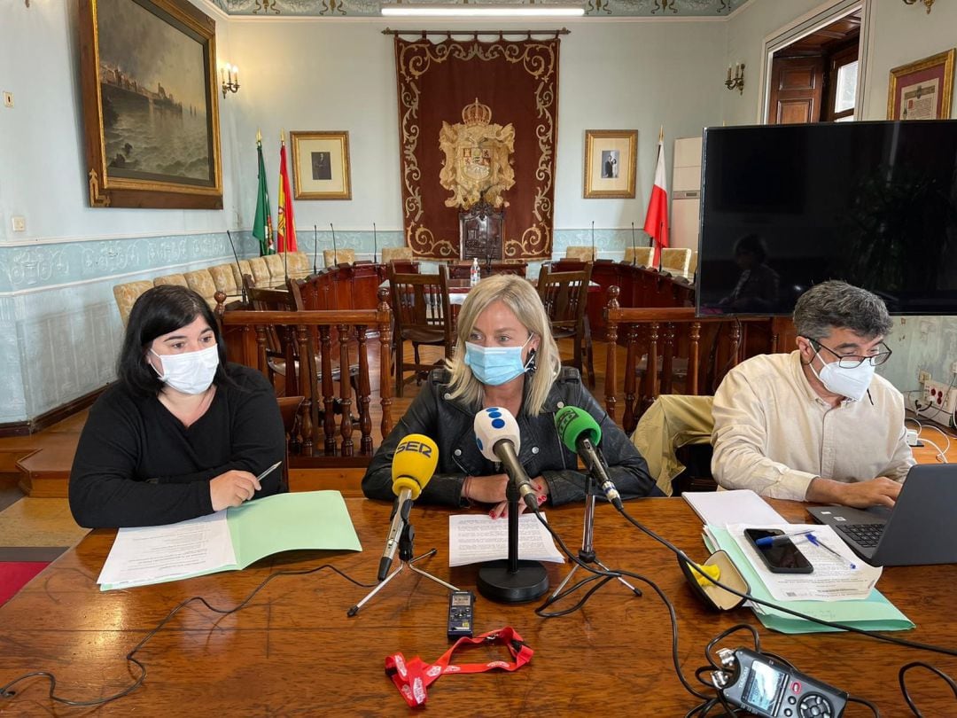 De izquierda a derecha, Nereida Díez, Susana Herrán y Benjamín Cogollos. 