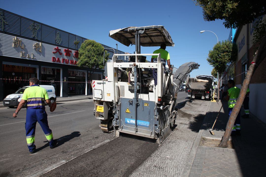 El Ayuntamiento fuenlabreño viene firmando convenios con las entidades urbanísticas de los polígonos industirales para su mantemiento.