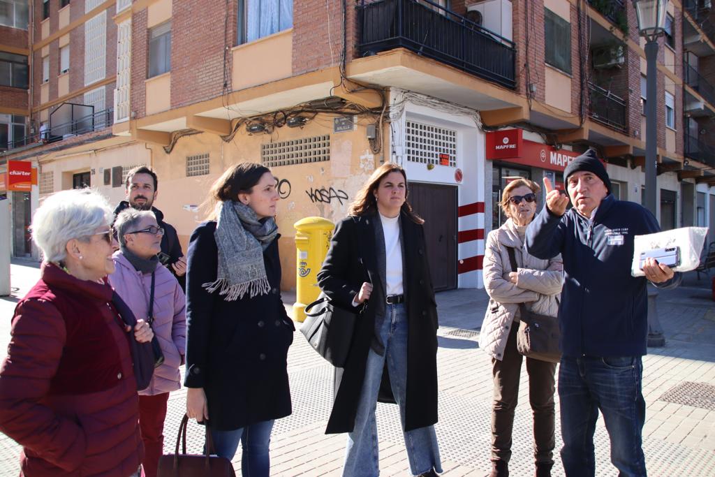 Sandra Gómez ha presentado el proyecto ante los vecinos y vecinas de Malilla