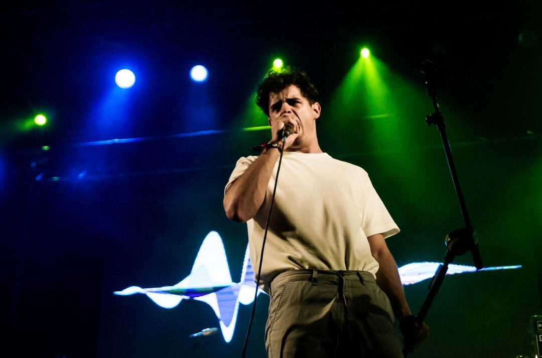 Diego, vocalista de Carolina Durante, durante una actuación en el FIB de 2018