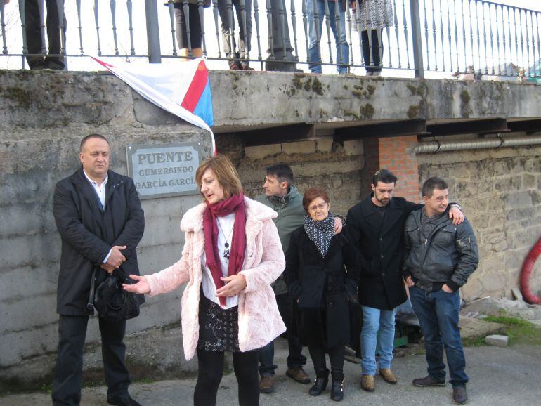 La familia de Gumersindo García en el acto de homenaje