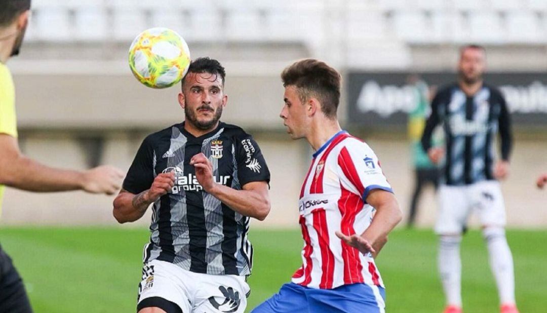 Llinares ante el Cartagena.