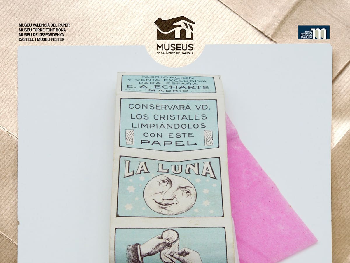 Un papel limpia gafas, pieza del mes de Museo del Paper de Banyeres de Mariola