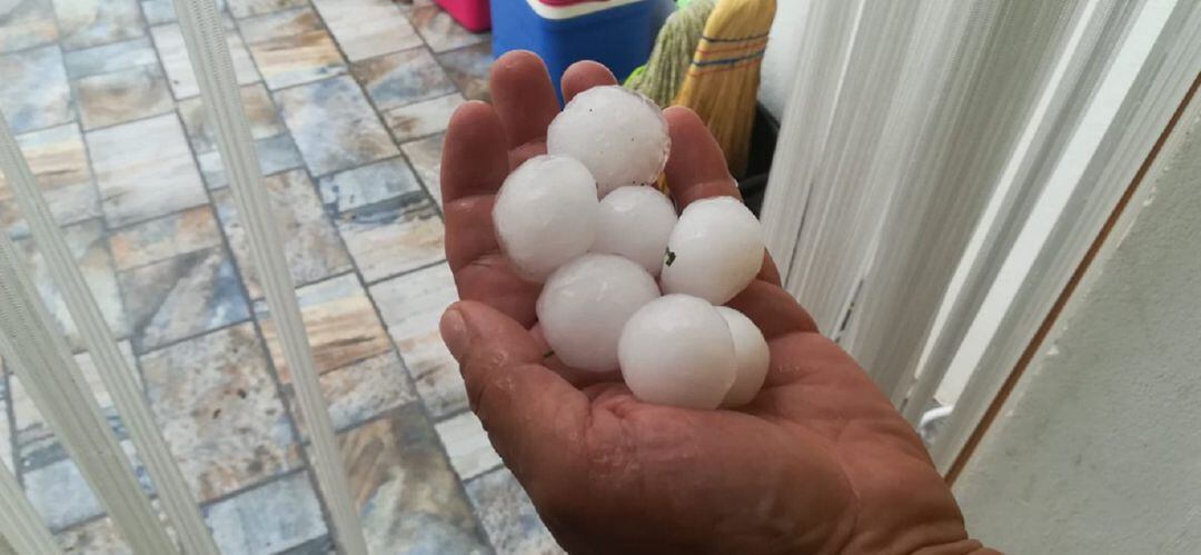 Imagen del granizo de este lunes en Bienservida