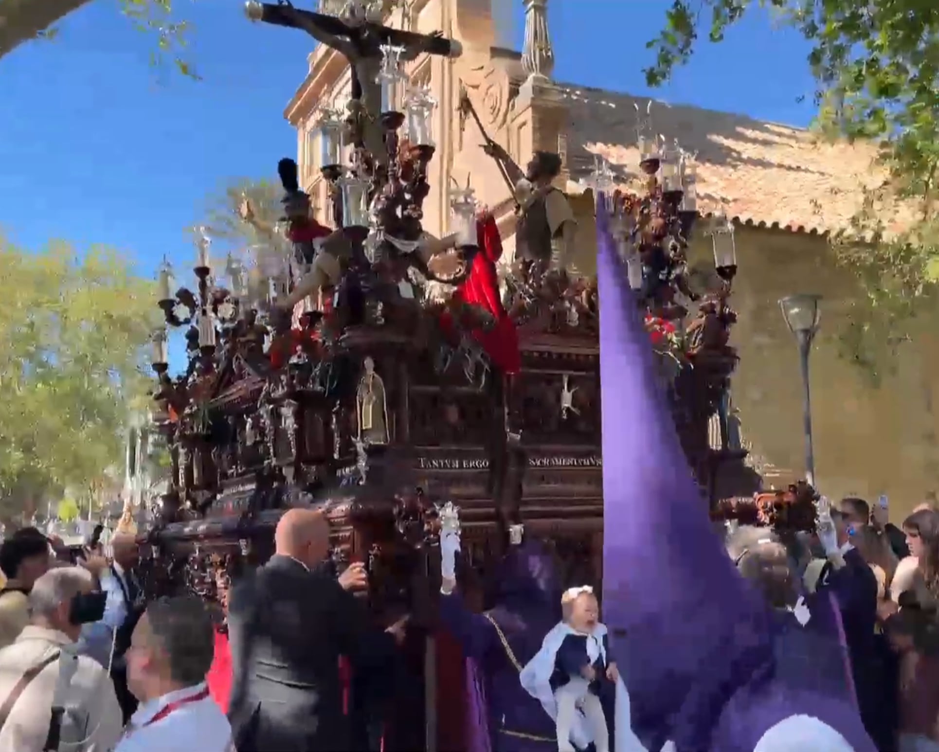 Hermandad de la Agonía saliendo desde el santuario de la Fuensanta