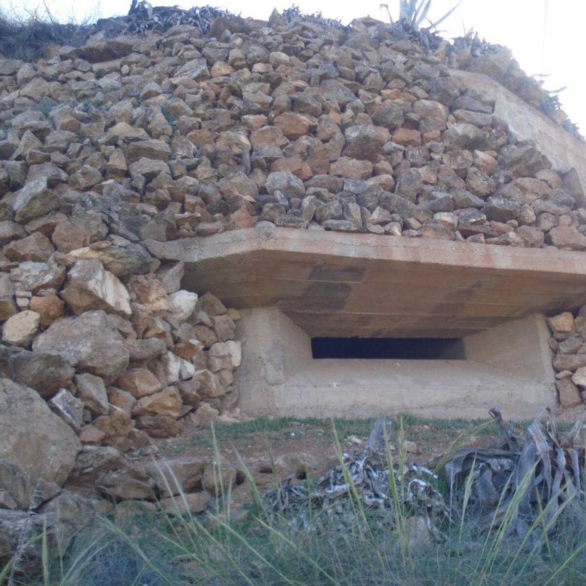 Cuaderno de campo: de las trincheras de la Almenara a la rambla del Estrecho