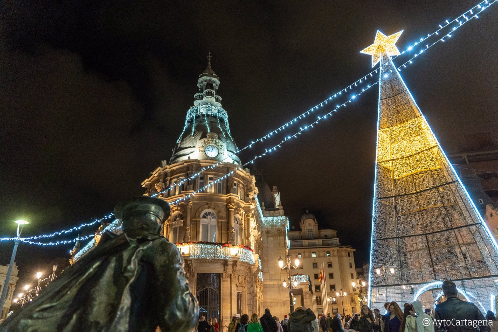 Imagen de archivo de luces de Navidad en Cartagena