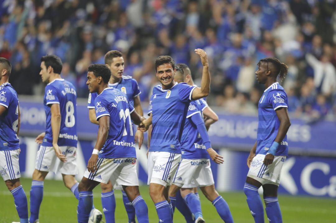 Oswaldo Alanís celebra junto a sus compañeros el segundo gol del partido.