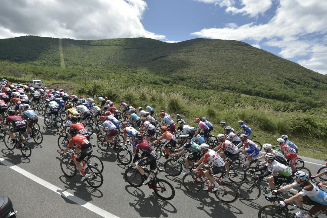 Imágenes de la sexta etapa del Giro de Italia.