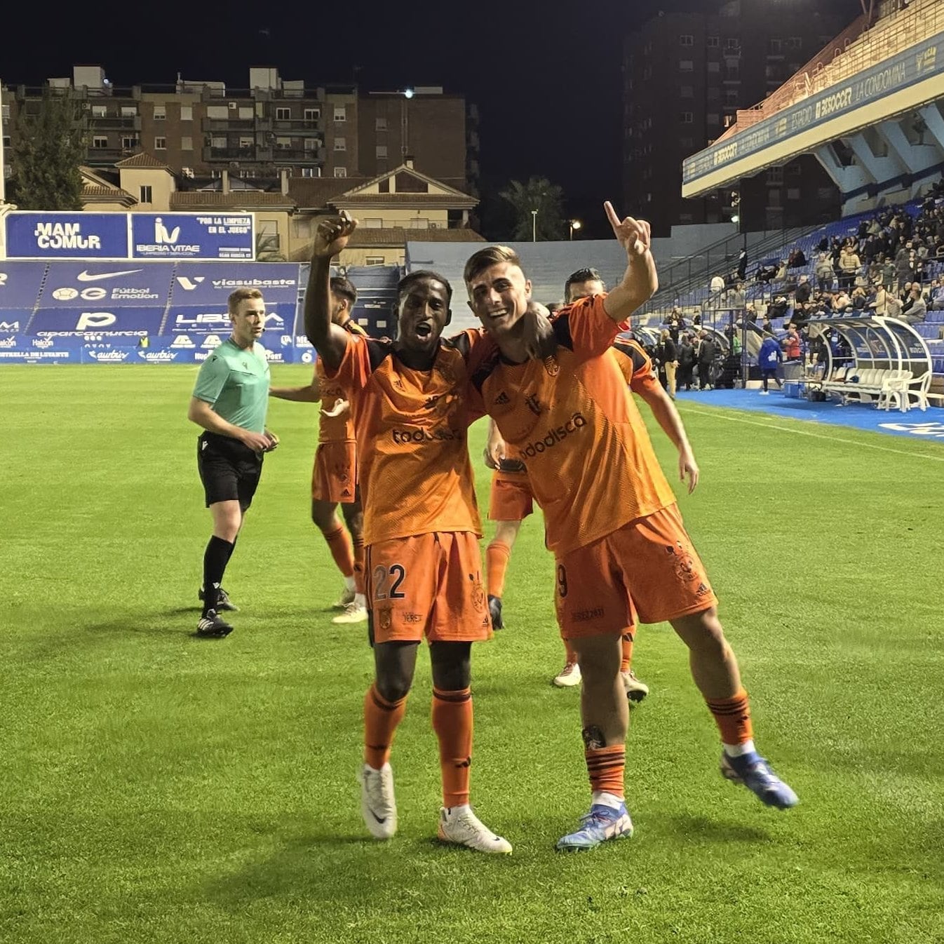 Santisteban junto a Armengol celebrando la victoria en Murcia