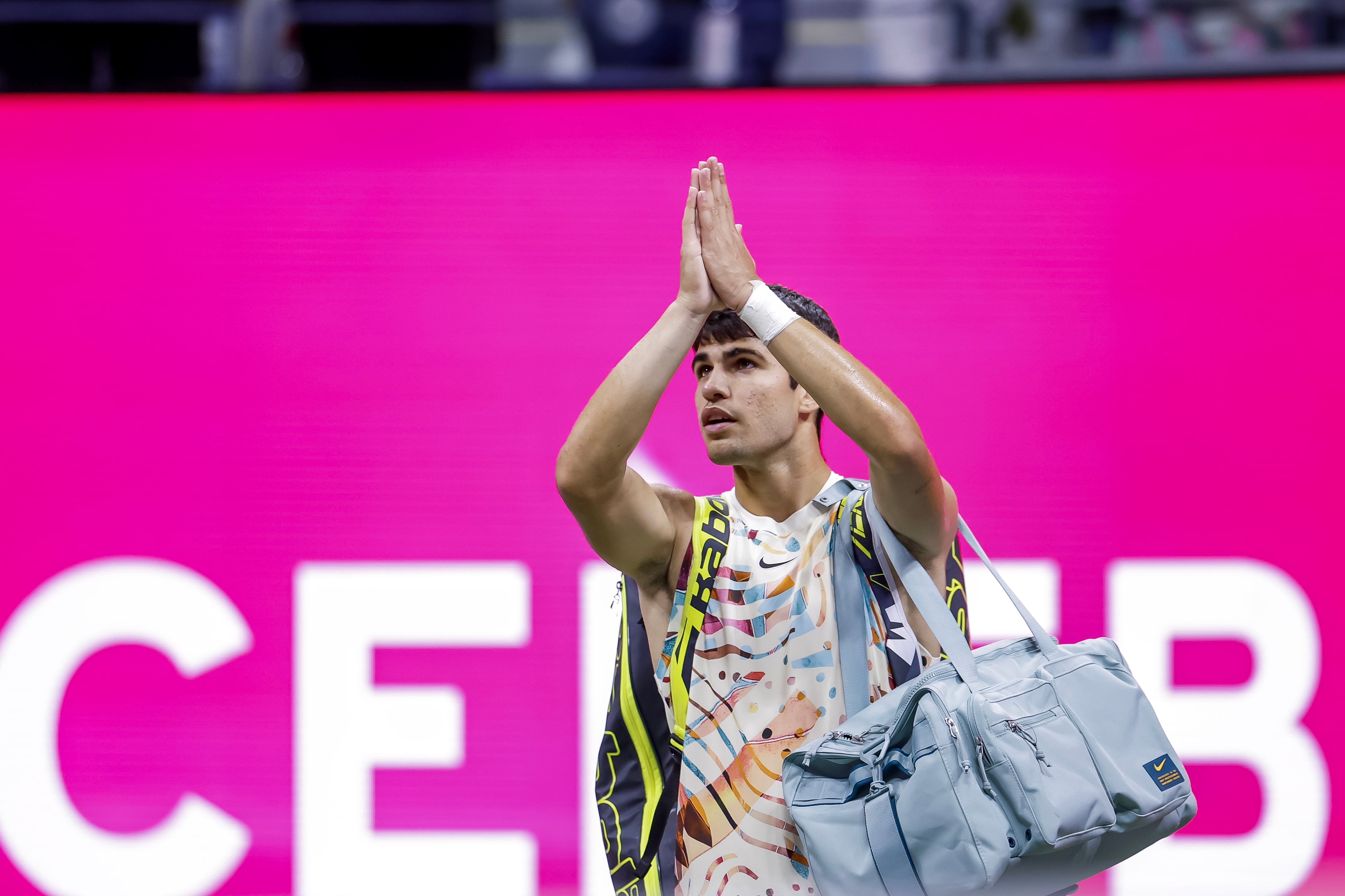 Carlos Alcaraz of Spain reacts while leaving the court after losing to Daniil Medvedev of Russia during their men's singles semifinal round match during the US Open Tennis Championships at the USTA National Tennis Center in Flushing Meadows, New York, USA, 08 September 2023. The US Open runs from 28 August through 10 September. (Tenis, Rusia, España, Nueva York) EFE/EPA/CJ GUNTHER