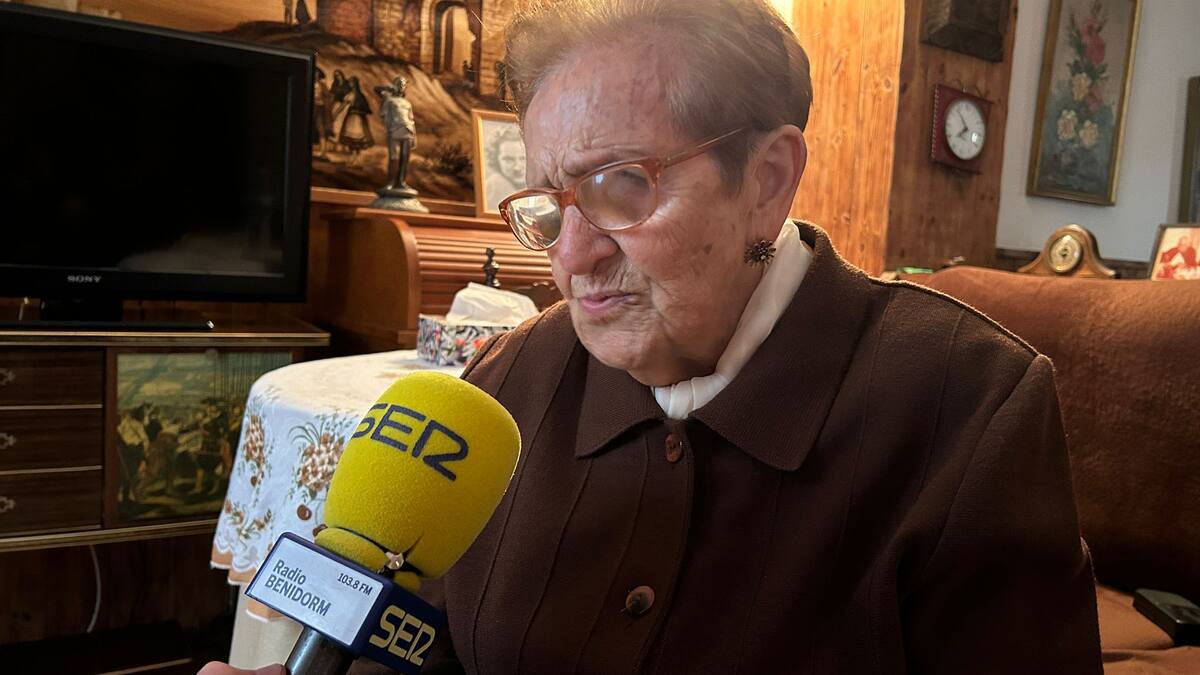 Benidorm en la memoria de Amparo, una de sus vecinas más longevas