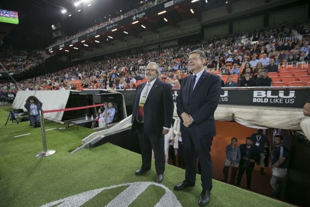 Pedro Rodríguez, presidente de la FSMCV (izq.) y el President de la Generalitat, Ximo Puig (dcha.)