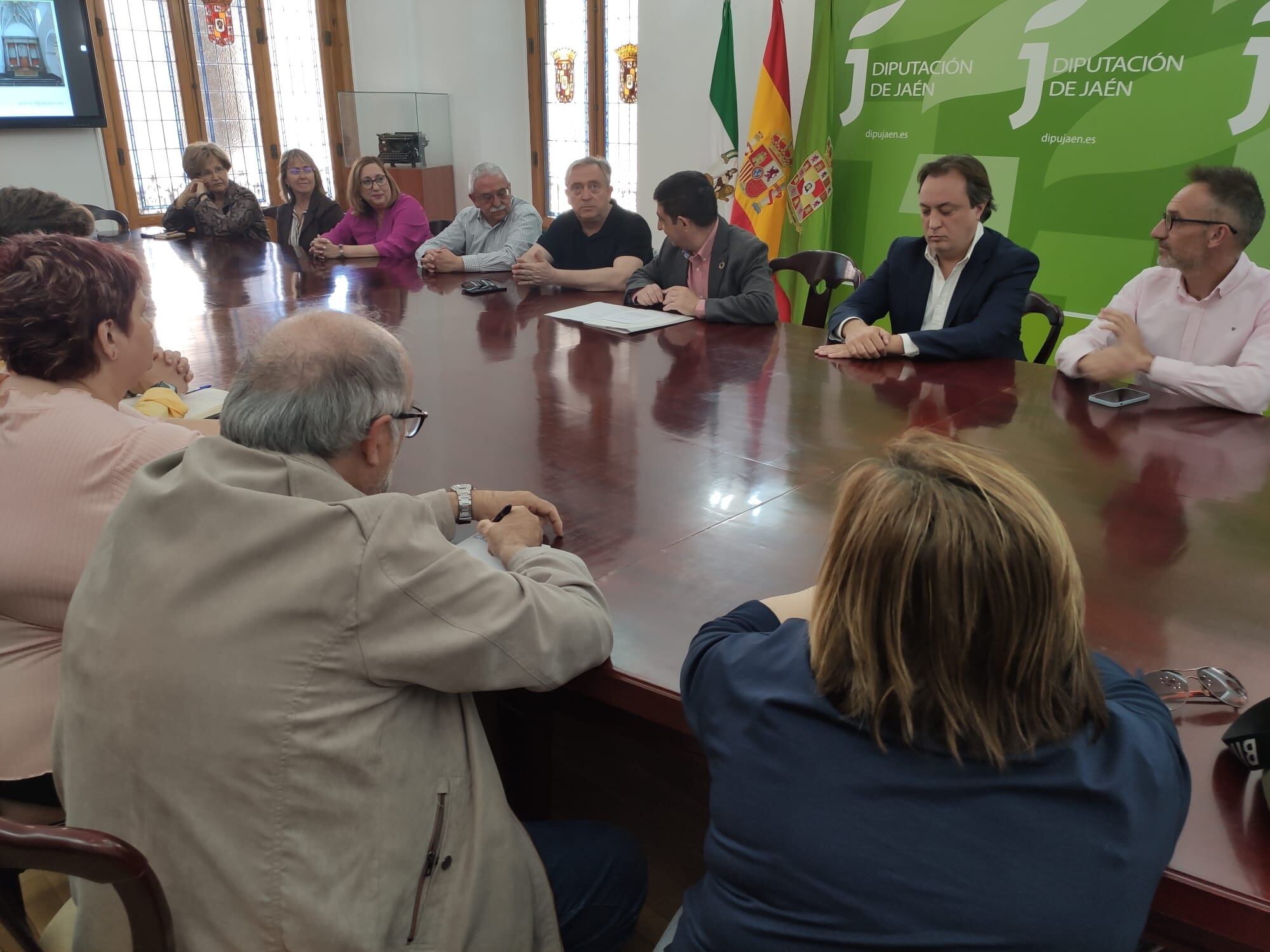 Reunión de Diputación y colectivos de la ciudad de Jaén de cara a la recuperación de la Iglesia de Santo Domingo