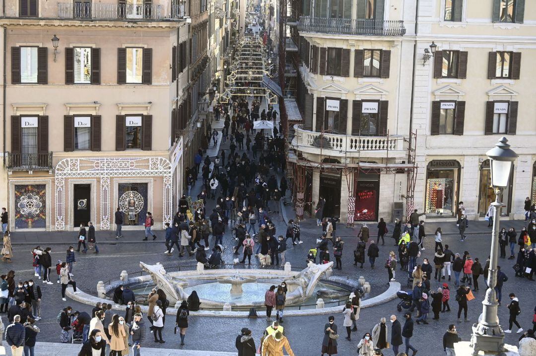 Una de las zonas más transitadas de Roma, en las semanas anteriores a Navidad