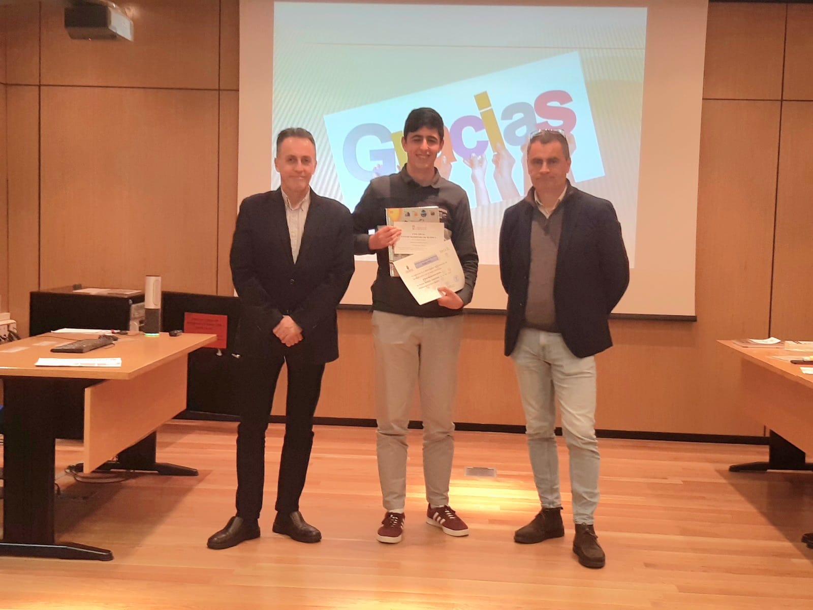 Alejandro Izquierdo, en el centro