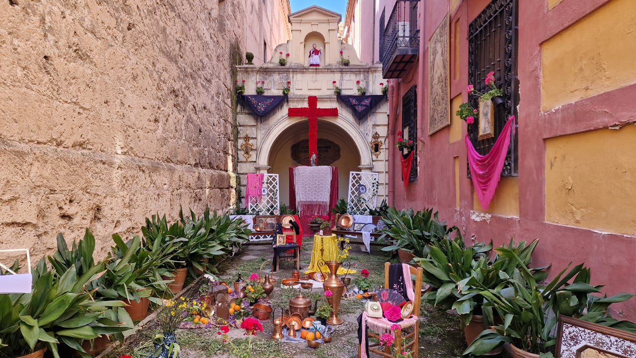 Cruz de la parroquia de los Santos Justo y Pastor