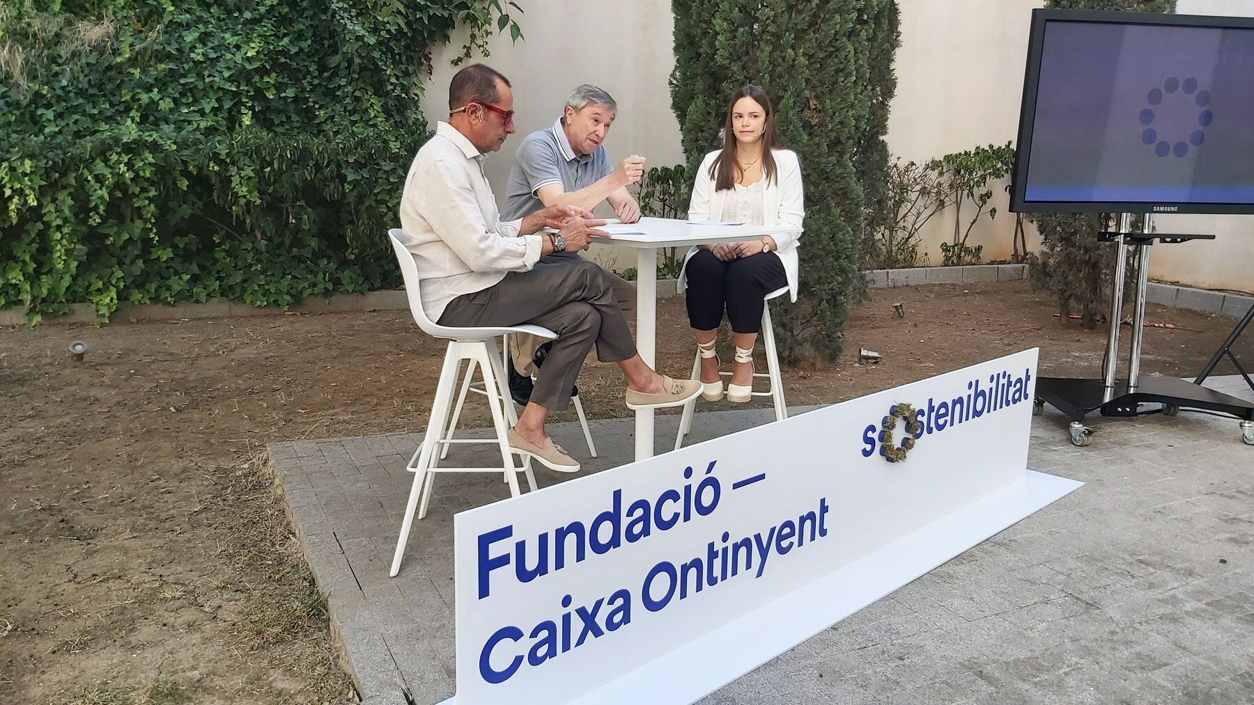 Roberto Sanz, Vicent Ortiz y Ángela Martínez, durante la presentación de este programa