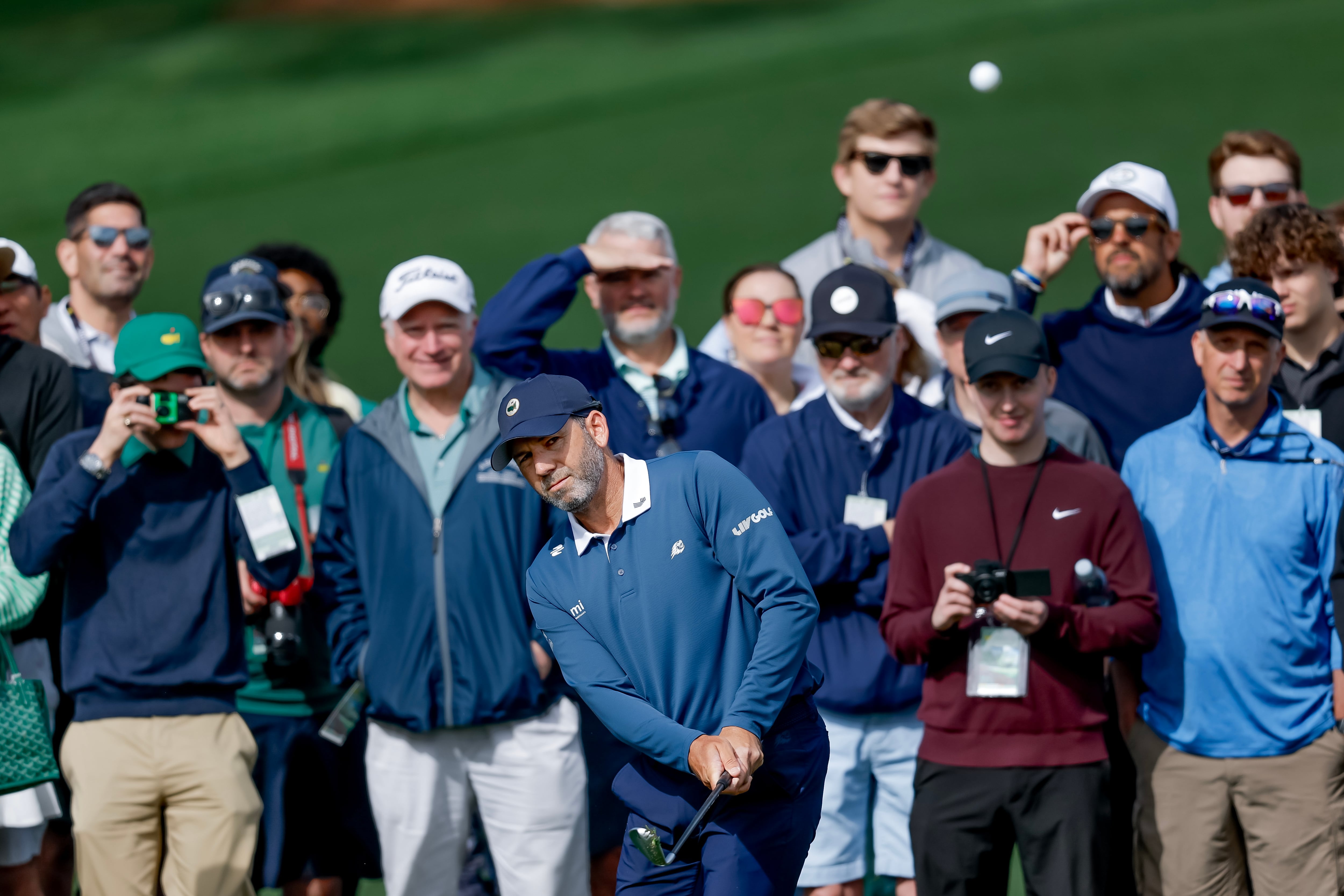 AUGUSTA (United States), 06/04/2026.- Sergio Garcia of Spain chips onto the green at the second hole during a practice round for the 2026 Masters Tournament at the Augusta National Golf Club in Augusta, Georgia, USA, 06 April 2026. The Masters golf tournament begins 09 April 2026. (España) EFE/EPA/ERIK S. LESSER