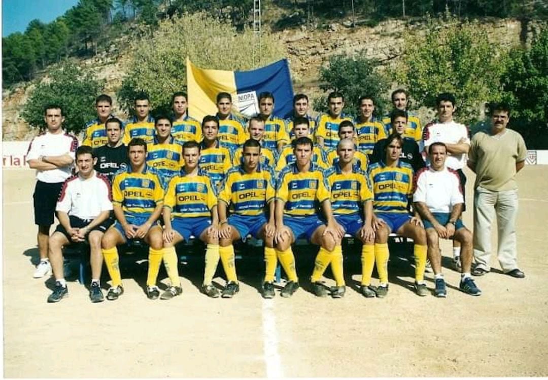 Jorge Gomar junto a sus compañeros cuando jugaba en la UD Beniopa