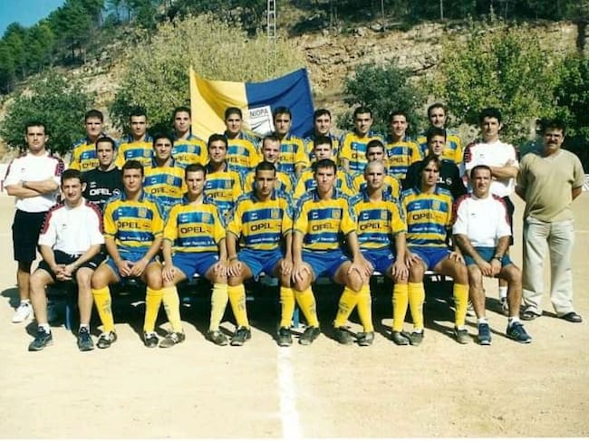 Jorge Gomar junto a sus compañeros cuando jugaba en la UD Beniopa