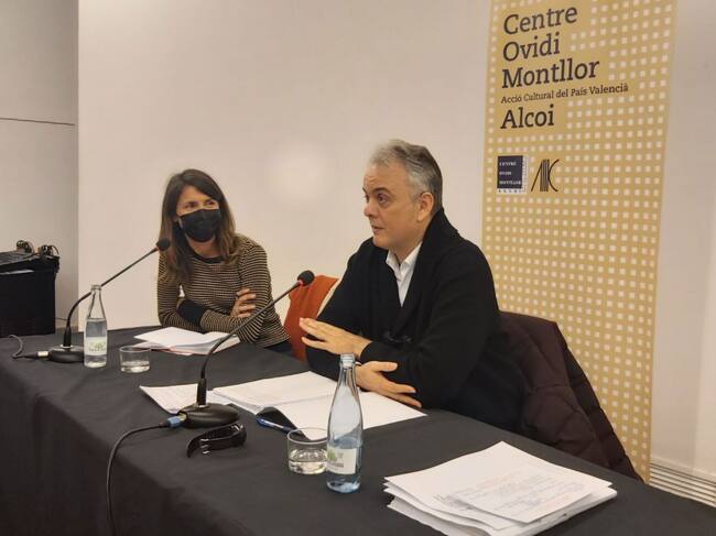 Sandra Obiol y Héctor Illueca durante la charla en el Centre Ovidi Montllor