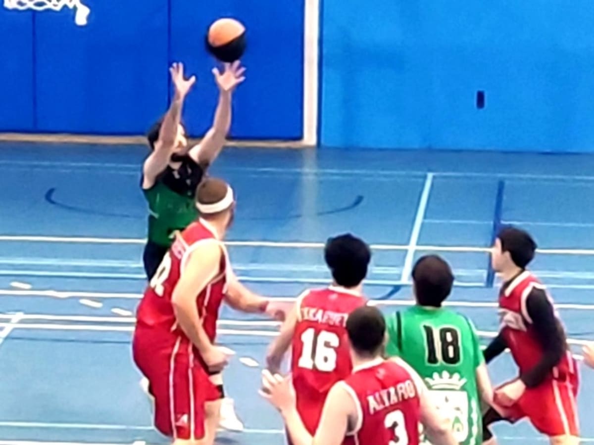 El C. B. Elda – Bateig Piedra Natural consigue en Benissa su tercera victoria seguida (67-75)