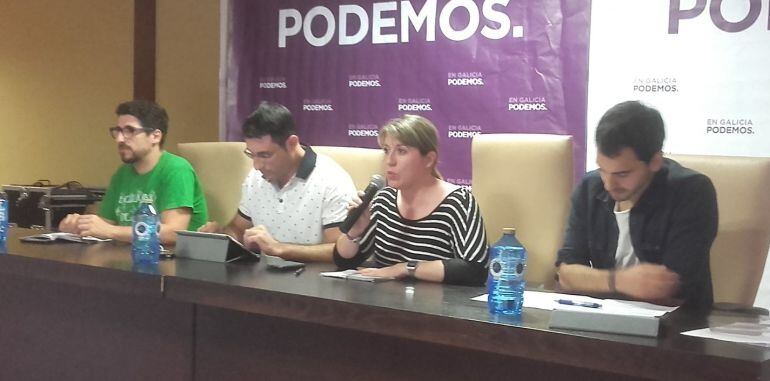 Javier Folgueira, segundo pola esquerda, nun acto de Podemos Lugo