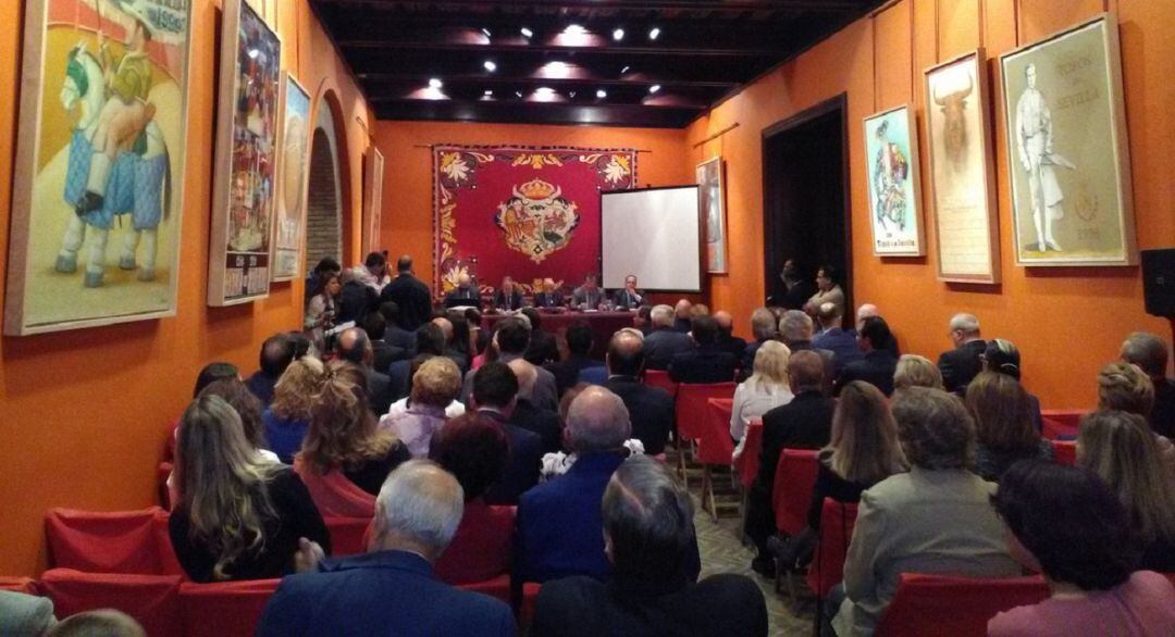 El Salón de Carteles de la Maestranza acogerá un año más las Lecciones Magistrales del Aula Taurina de Sevilla