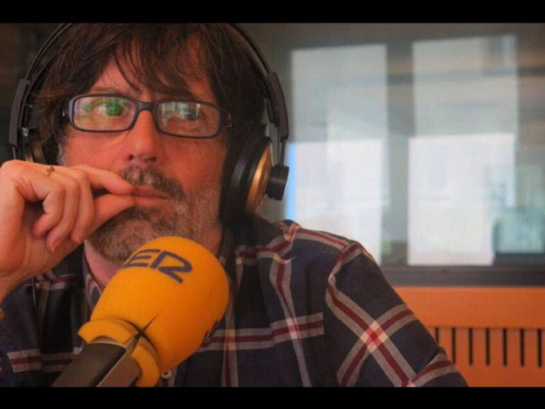 José Manuel Ramos "Pichili" analiza la actualidad del Cádiz CF con su habitual juego entre líneas.