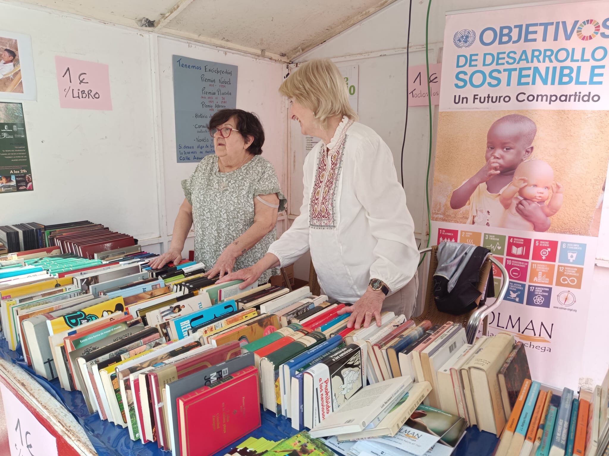 Stand de la ONG de SOLMAN, en la feria del ibro de Ciudad Real