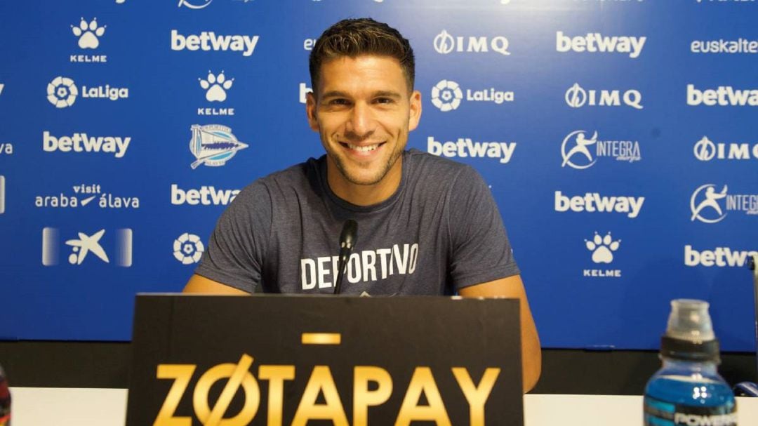 Lisandro Magallán en la presentación de Mendizorroza.