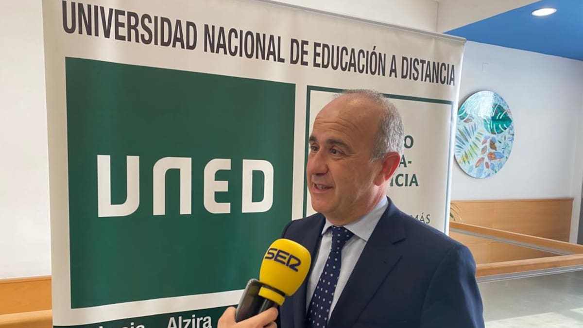 La Uned de Barbastro acoge la jornada "Reflexiones en torno a los desafíos sociales y científicos actuales"