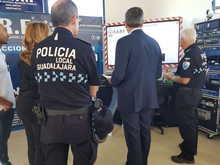 Sala de control del sistema de seguridad acústica