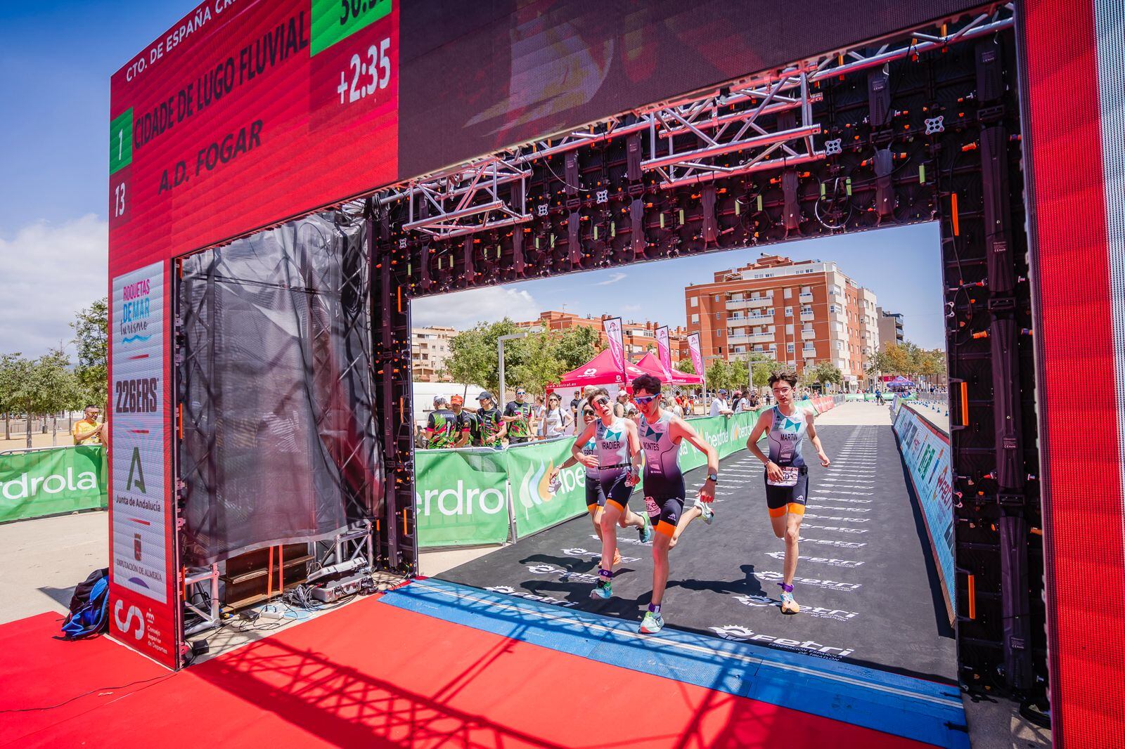 Durante la jornada del sábado se celebraron los Campeonatos de España de Triatlón por Relevos, segunda jornada de la Liga Iberdrola y Liga Nacional de Clubes de Triatlón; y los campeonatos nacionales de Relevos Talentos.