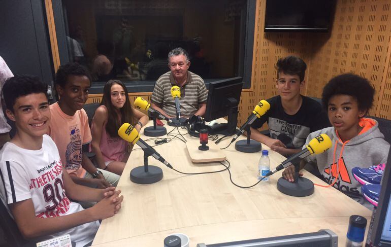 Miguel, Fikadu, Ana, Luis Angel Caballero, Pepe y Diego del club Atletismo Puentecillas