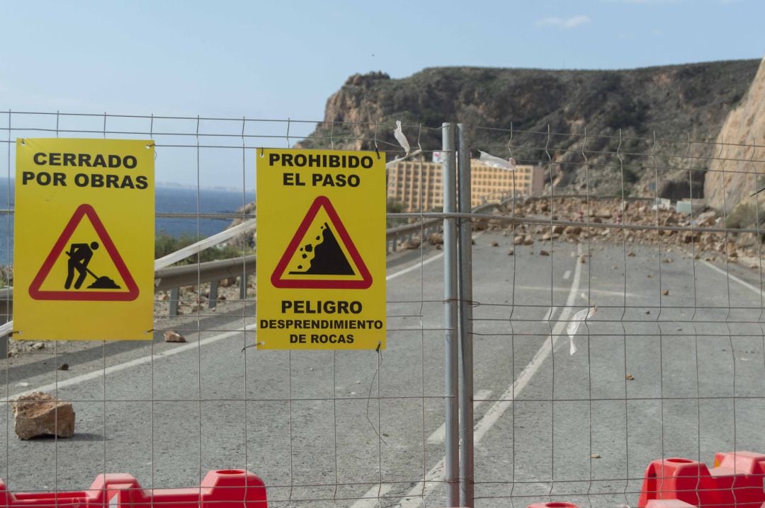 La carretera de El Cañarete no se abrirá hasta que no la obra no tenga plena seguridad.