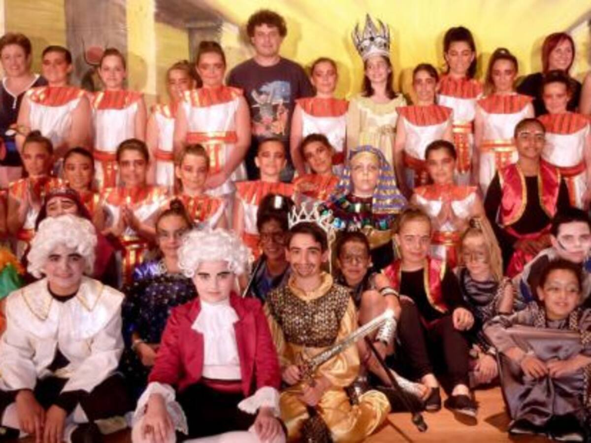 El Emilia Pardo Bazán gana el certamen infantil de teatro aficionado