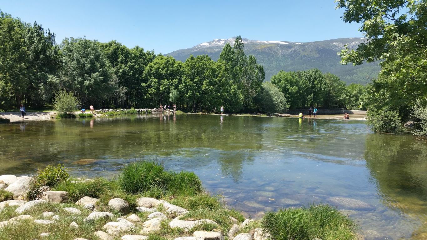 Piscinas naturales de Las Presillas en Rascafría