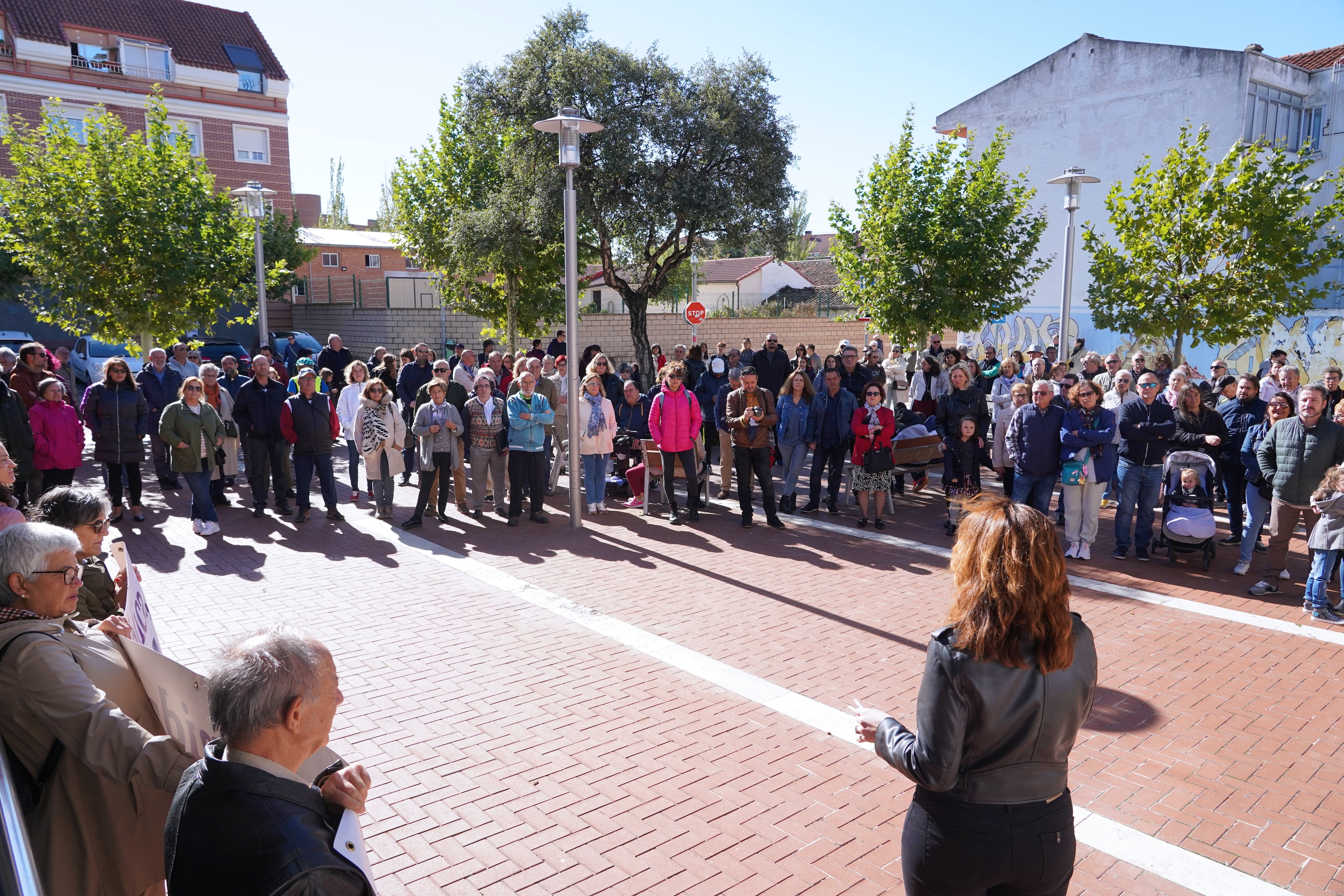 La Asociación vecinal &#039;&#039;&#039;&#039;Cistérniga Si&#039;&#039;&#039;&#039;, con el apoyo de la Plataforma en Defensa de la Sanidad Pública de Valladolid, se concentran para pedir un centro de salud en la localidad.