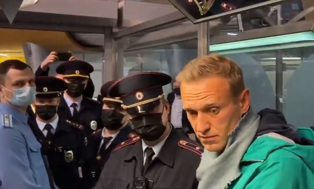 Detención del activista político ruso Alexei Navalni en el aeropuerto de Moscú (archivo).