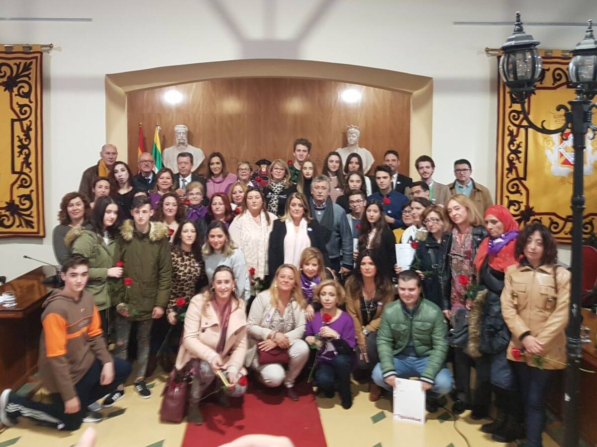 La Corporación Municipal muestra su repulsa a la violencia de género