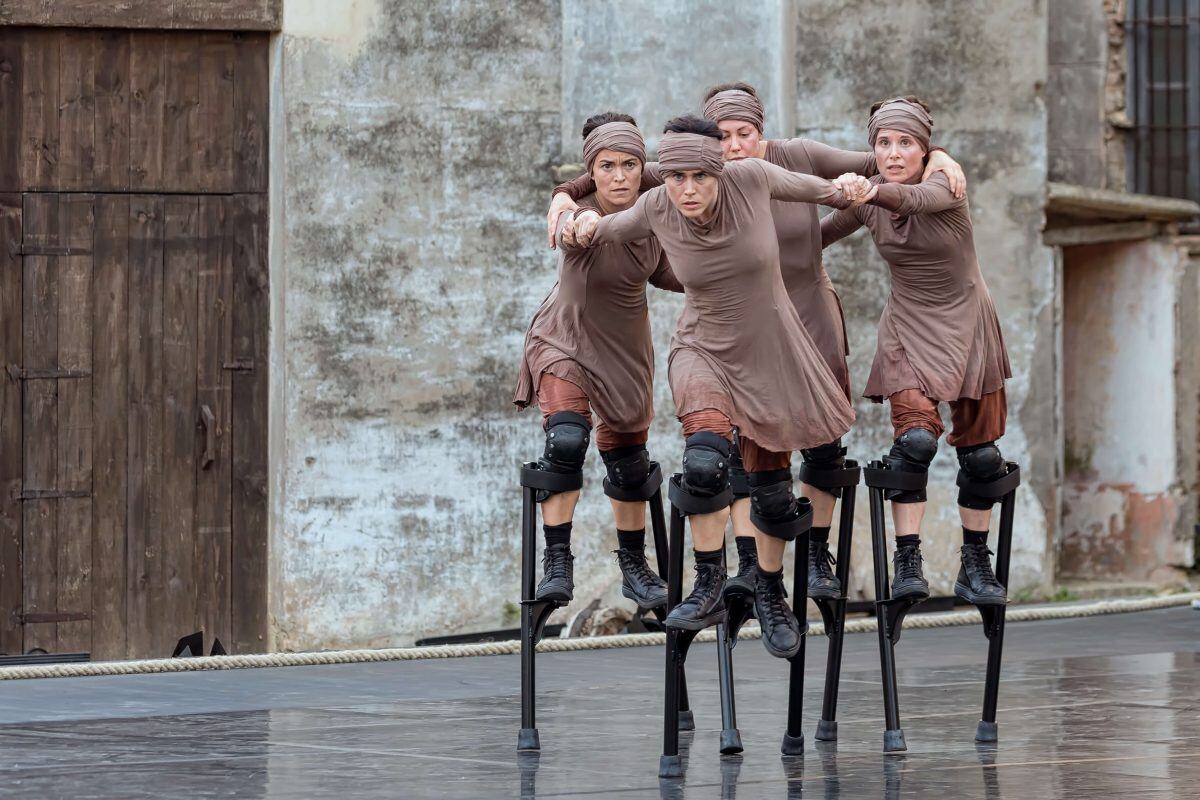 Quatre dones protagonitzen l'espectacle de dansa 'Migrare' de Maduixa.
