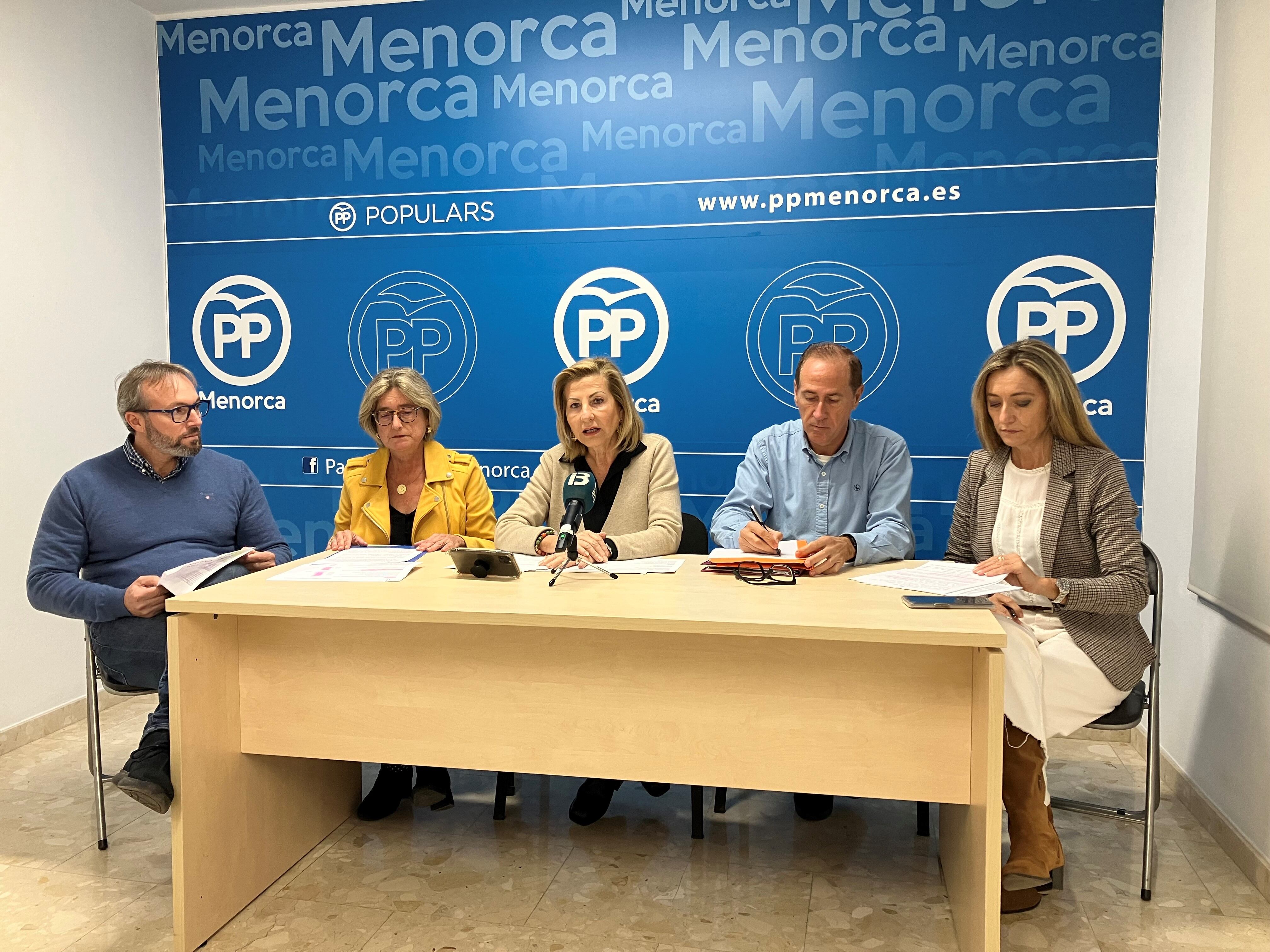 Rueda de prensa del PP en Maó