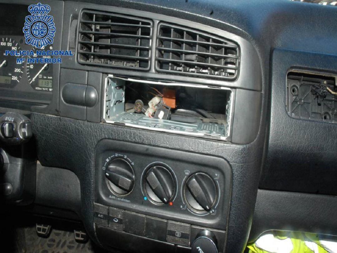 Detenido tras robar en un coche en Pamplona y olvidar su móvil en el interior 