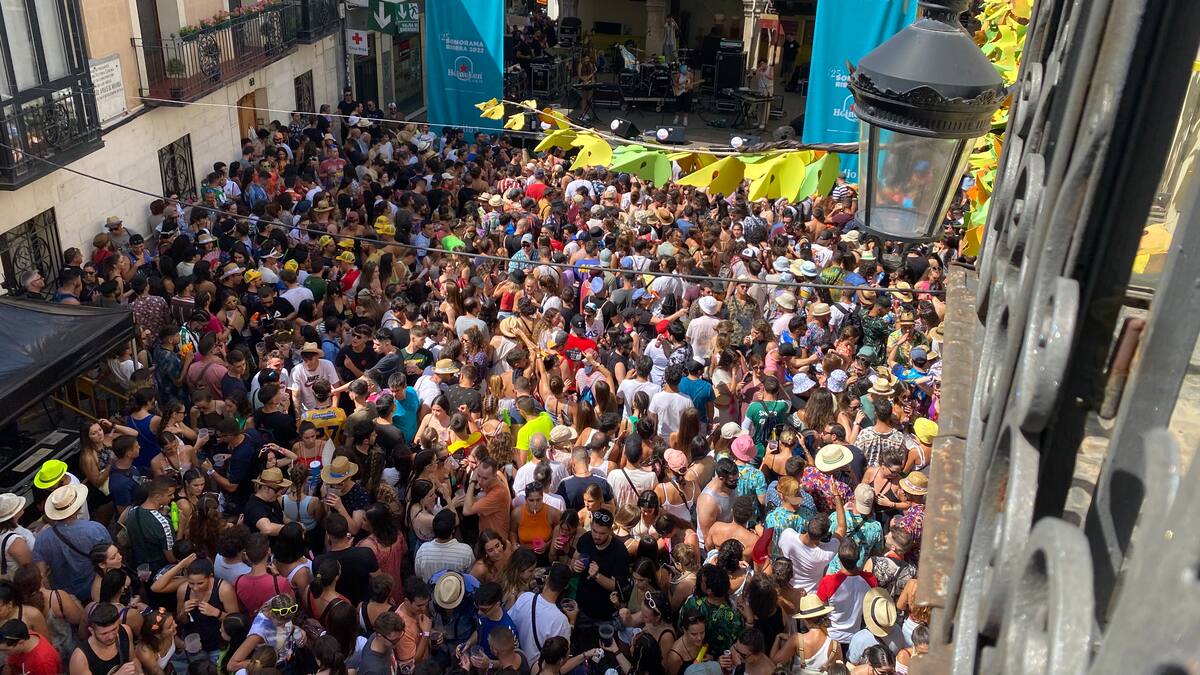 Primera mañana en la Plaza del Trigo