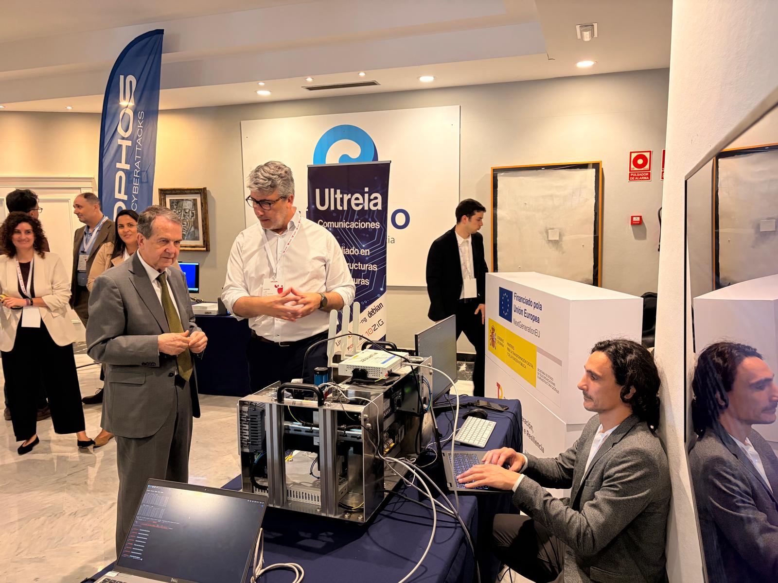 Abel Caballero inaugura el congreso de ciberseguridad VICON en el Círculo de Empresarios de Galicia.