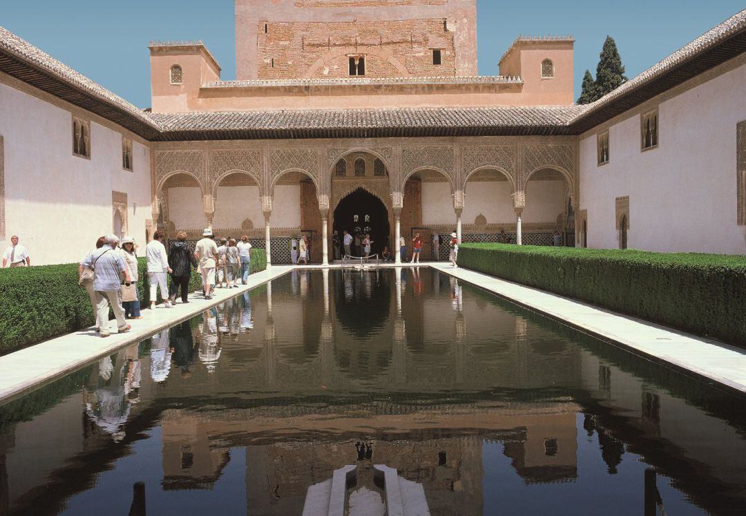 Patio de los Arrayanes de La Alhambra