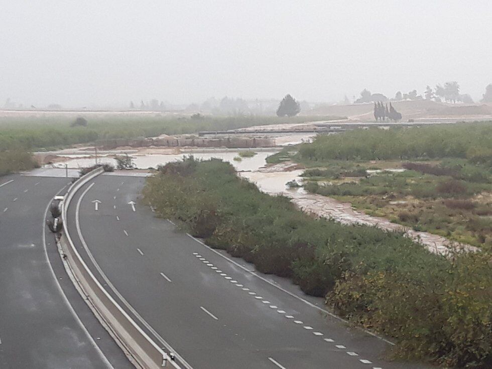 Esta carretera murciana lleva años sin ser acabada.